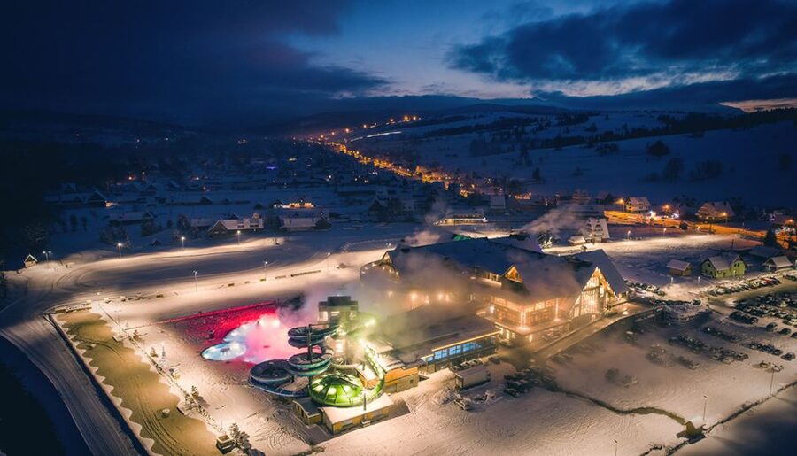 Kraków: Zakopane Tour, Cable Car & Thermal Baths - Cheese and Vodka Tasting at the Shepherd-Style Stop: Small, Fun, and Actually Local