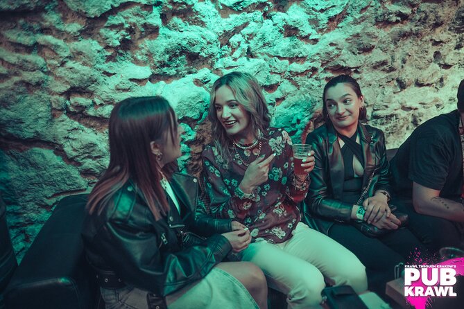 Krawl through Kazimierz - 1 Hour Open Bar and Pro Guide - Who this Kazimierz pub crawl is best for