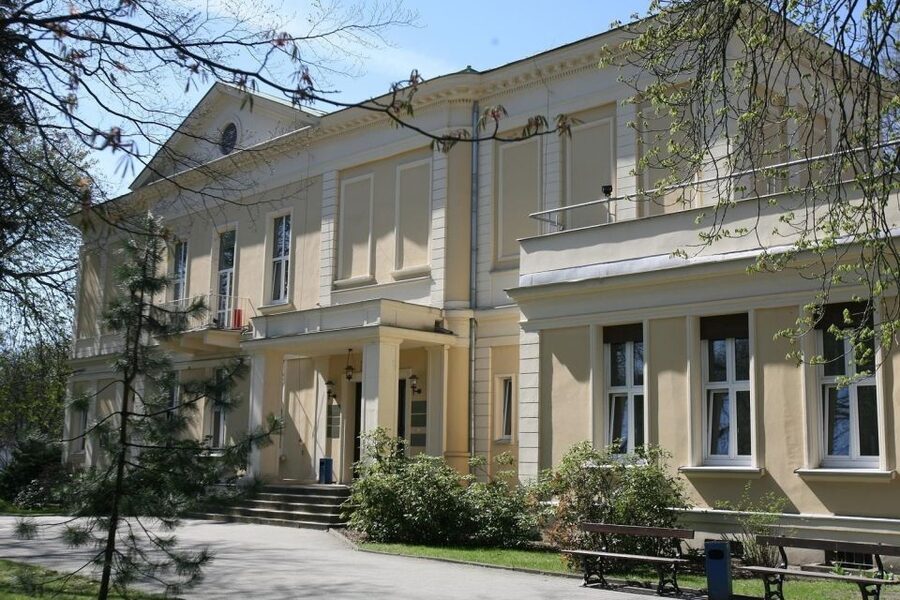 Lodz: Private City Walking Tour - Where the tour starts: EC1 and the walk toward Piotrkowska