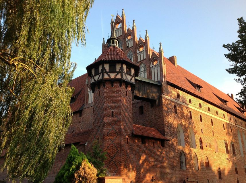 Malbork Castle Tour: 6-Hour Private Tour - Guide Language Options, and What to Expect in Your Day