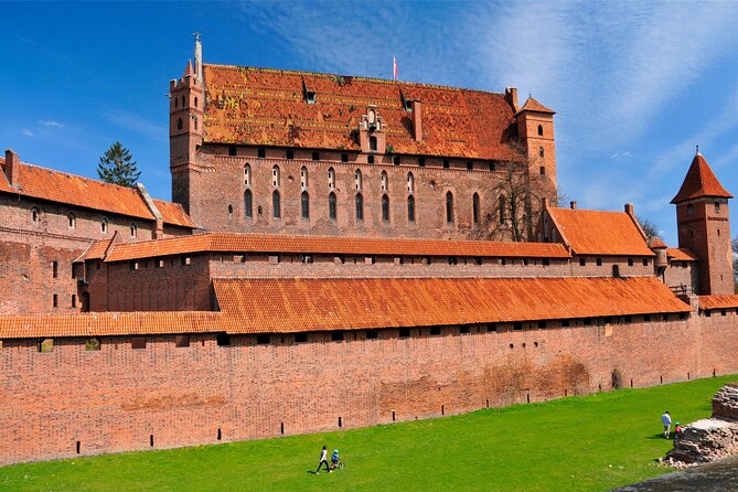 Malbork Castle Tour: 6-Hour Private Tour to The Largest Castle in The World - Possible hiccups: pickup timing, car comfort, and language fit