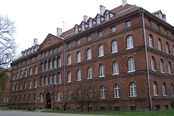 Museum of the Second World War Gdansk Private Tour & Tickets - Getting oriented in Gdansk before you even enter the museum
