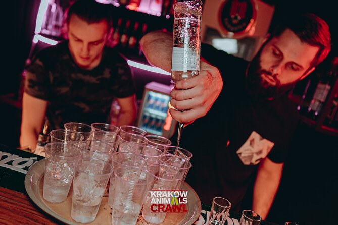 New Year's Eve Pub Crawl With 2 Hour Unlimited Alcohol + VIP Entry To Best Clubs - Frantic Club: the NYE look and the countdown feel