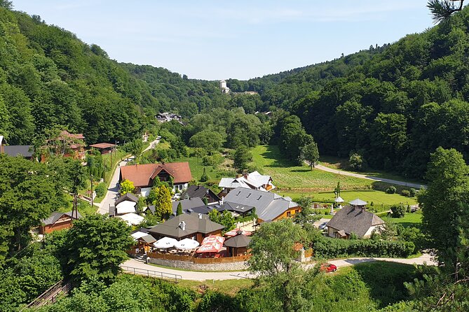Ojców National Park and Ogrodzieniec Castle Tour from Krakow - Stop 3: Ogrodzieniec Castle, 504 meters of Jura views