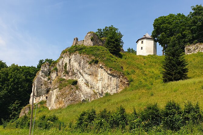 Ojców National Park and Ogrodzieniec Castle Tour from Krakow - Price and value: what $143.39 really covers