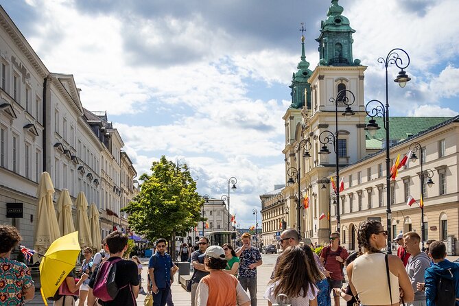 Old Town Warsaw Walking Tour - St. Cross Church and Chopin: a short stop with big meaning