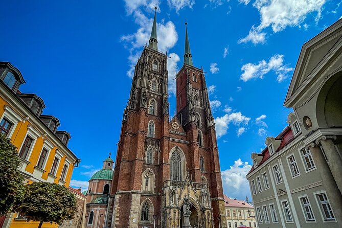 Old Town Wrocław Walking Tour - Town Hall First: Gothic power, beer-cellar legend, and five eras
