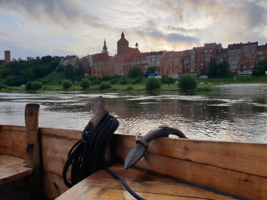 Panorama of Toruń - 30-minute cruise - Old Town Views and the Leaning Tower From the River