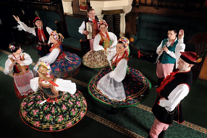 Polish Folk Show with 3 course dinner in Krakow legendary restaurant - Michalik’s Cave in Krakow: The Setting That Changes the Mood
