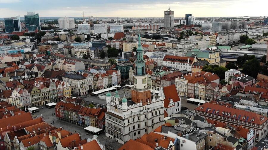 Poznań Half-day Tour - Anders Square finish, modern Poznań and a convenient place to eat