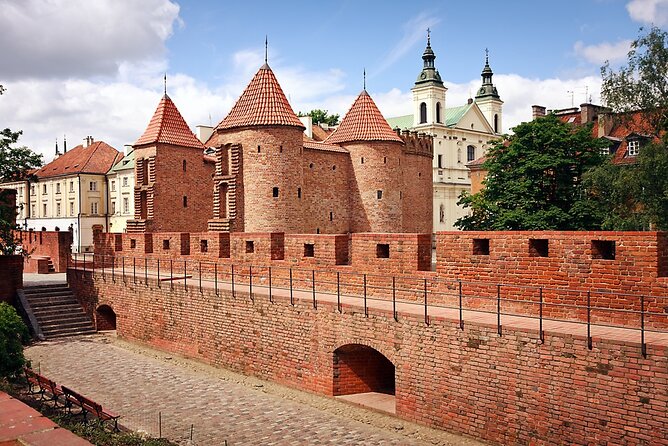 Private 4h Tour in Warsaw Old Town - Stop 2: Old Town, from trade crossroads to UNESCO reconstruction