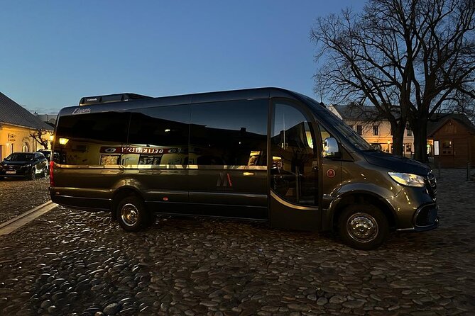 Private Airport Transfer from/to Krakow Balice Airport - Comfort and luggage: what to check before you assume