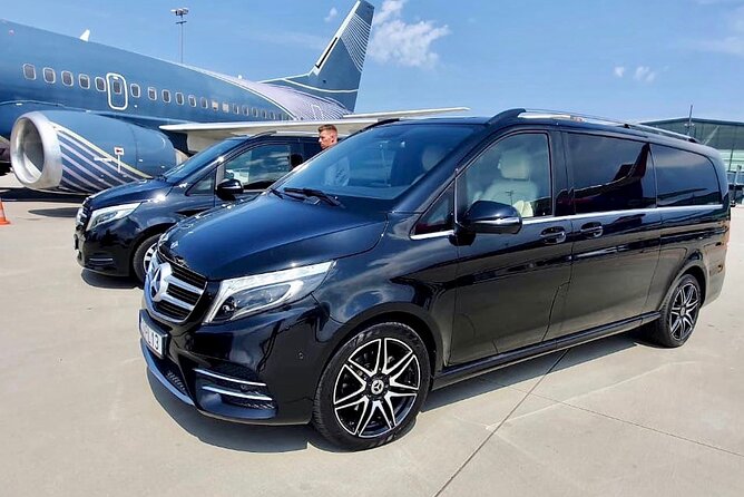 Private Airport Transfer Gdansk (GDN) to City Center Gdansk - Meeting in the Arrivals Hall: Name Signs and Real-Time Flight Tracking
