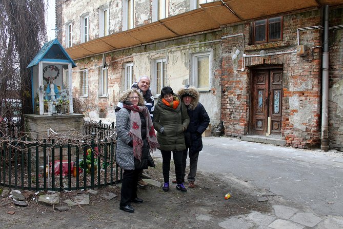 Private Historical Tour of Warsaw by a Retro Fiat with Pickup - Warsaw Uprising Monument and the memorial logic of the route