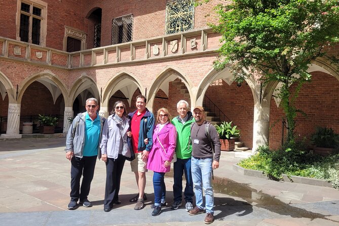 Private Krakow City Tour, Krakow Old Town and Wawel Castle Tour - Why This 3-Hour Private Kraków Walk Feels Like a Smart Shortcut