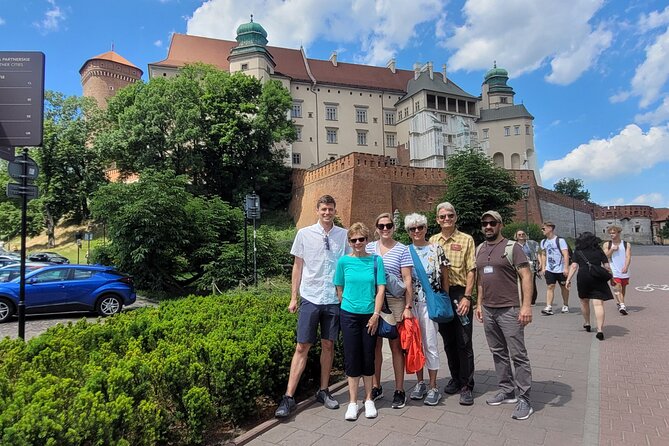 Private Krakow City Tour, Old Town and Jewish District Tour - Starting Easy: From Matejko Square to the Barbican