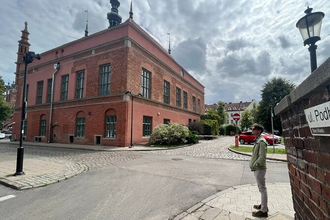 Private Walking Tour of Old Gdańsk with an architect-guide - Starting at Ratusz Starego Miasta, City Hall, and Teutonic clues