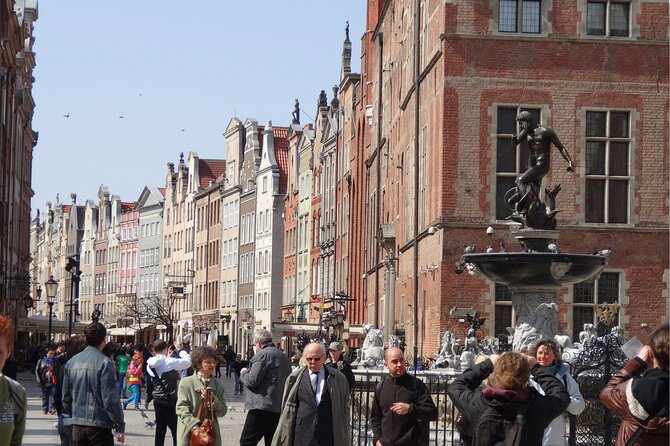Private Walking Tour of Old Gdańsk with an architect-guide - A church in action and the Museum of Turrets Clocks