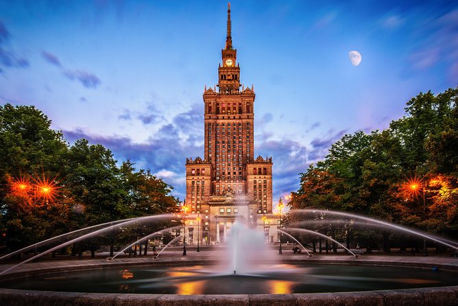 Quick - 3 hour - Overview of Warsaw - Old Town on foot, focusing on reconstruction rather than just postcard views