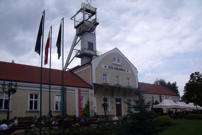 Salt Mine - Wieliczka Guided Tour - Shared Transport with Tickets from Krakow - Inside the mine: the English-guided visit and what to expect