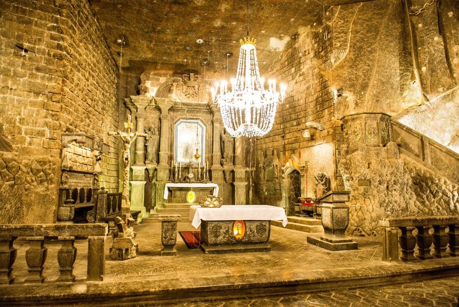 Salt Mine Wieliczka & Lunch & Schindler’s Factory Tour - Key things you’ll notice right away