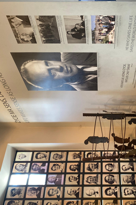 Schindler's List Movie Tour: Historic Sites & Film Location - Kazimierz streets, plus film stills that anchor the story