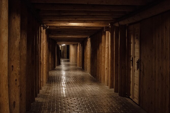 Skip the line ticket Wieliczka Salt Mine Guided Tour - If things go sideways: a practical plan for guide no-shows
