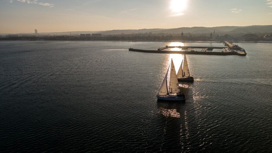 Sopot: Sunset Yacht Cruise with Welcome Drink - Who this cruise suits best in Tri-City