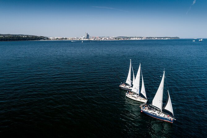 Sopot Yacht Cruise Around the Bay with Welcome Drink - Steering the yacht: more fun if you want to participate