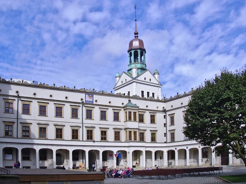 Szczecin: Medieval Old Town Private Walking Tour - Walking the medieval trail in Szczecin, step by step
