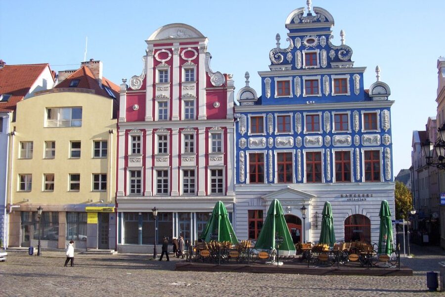 Szczecin: Medieval Old Town Private Walking Tour - St. James the Apostle Cathedral Basilica and why big buildings matter
