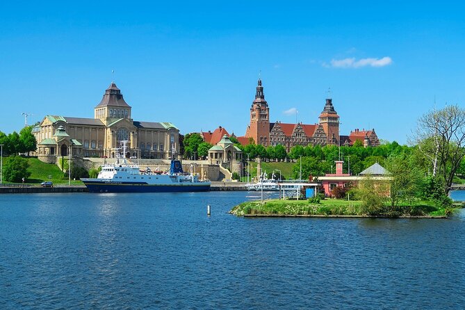 Szczecin Walking Tour: Explore Top Sights & Hidden Gems - Wheel of Szczecin and the planned surprises