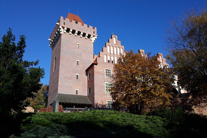 The Best of Poznan 4 Hour Guided Private Walking Tour - Starting at Fontanna Wolności: a calm launch point