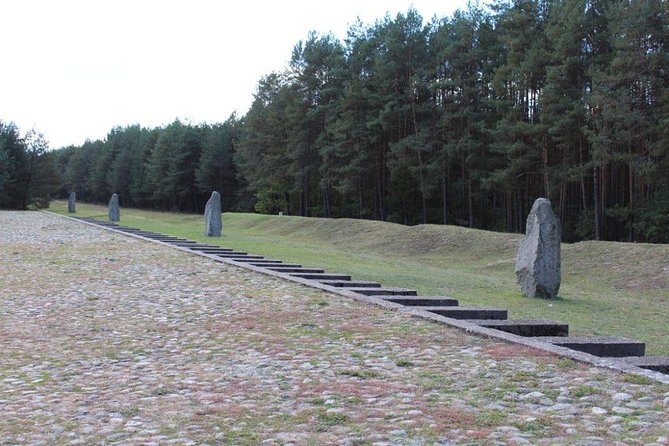 Treblinka Concentration Camp, Heartbreaking Tour from Warsaw - Guide quality makes or breaks a tour like this