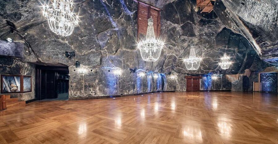 Unesco List; Wieliczka Salt Mine Half-Day Tour from Kraków - Kraków to Wieliczka: the van ride that keeps it easy