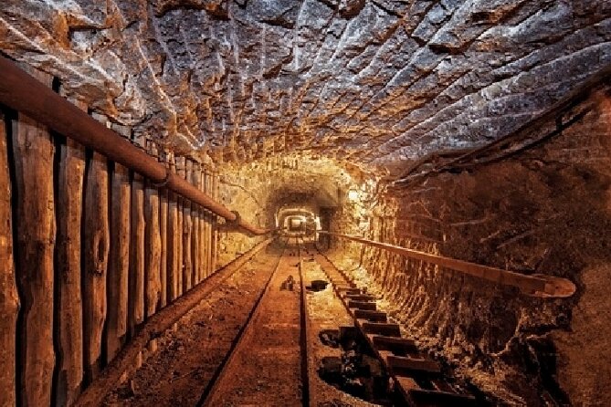 UNESCO Wieliczka Salt Mine Half-Day Tour from Kraków - The 20 chambers: how you actually experience the mine