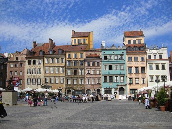 Walk through the Warsaw Old and New Town: like Phoenix from the ashes - Key moments worth your time