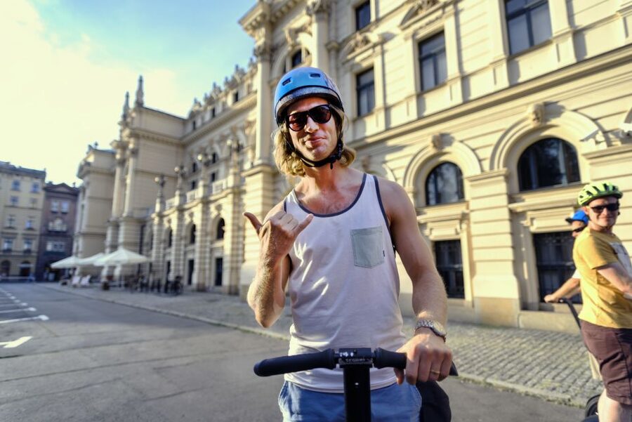 Warsaw: 2-Hour Guided Segway Tour - Meeting at Chmielna 2: getting ready in Warsaw the easy way