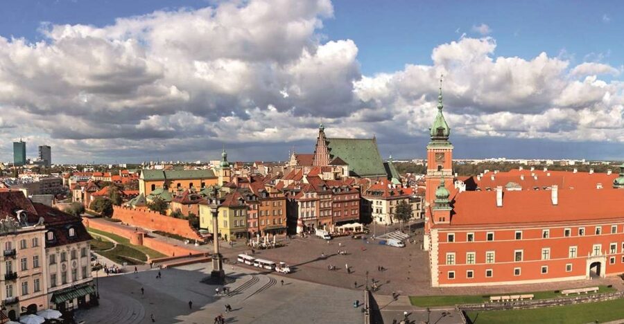 Warsaw: 2-Hour Old Town Walking Tour - Starting at Nicolaus Copernicus Monument, and why the timing works