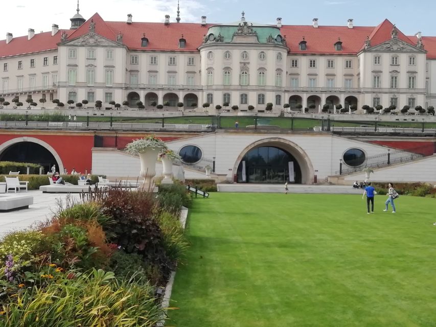 Warsaw: 2-Hour Old Town Walking Tour - St. John’s Cathedral area, Market Square, and a church used as a war front