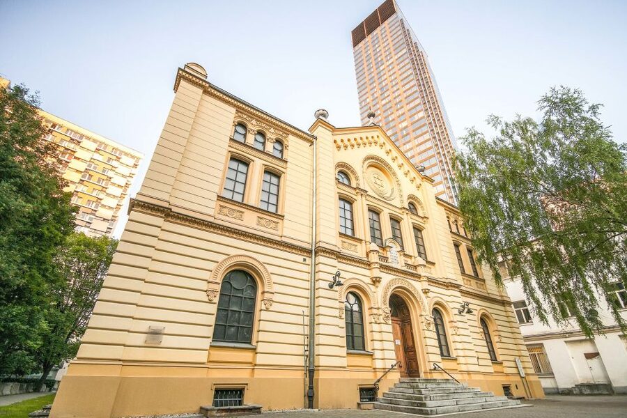 Warsaw: 2-Hour Tour of Daily Life in the Ghetto Warsaw - The last preserved street and ghetto wall remains: why physical traces hit harder