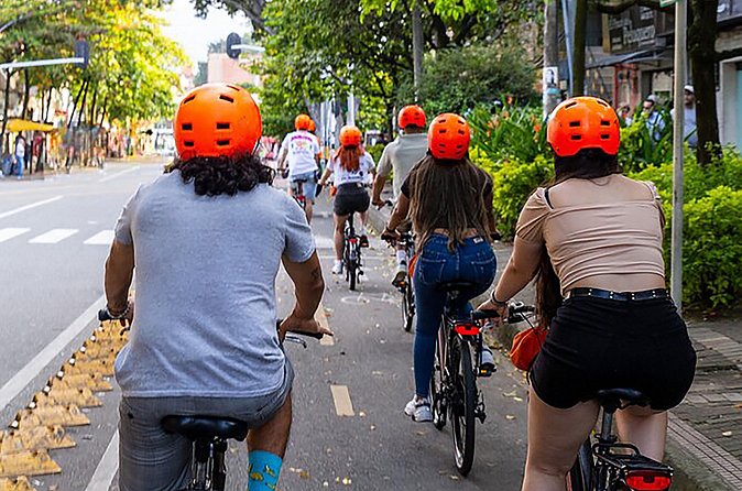 Warsaw Bike Tour: Old Town Guided Tour - 90 Minutes of Magic! - Multimedia Fountain Park, seasonal magic if your timing clicks
