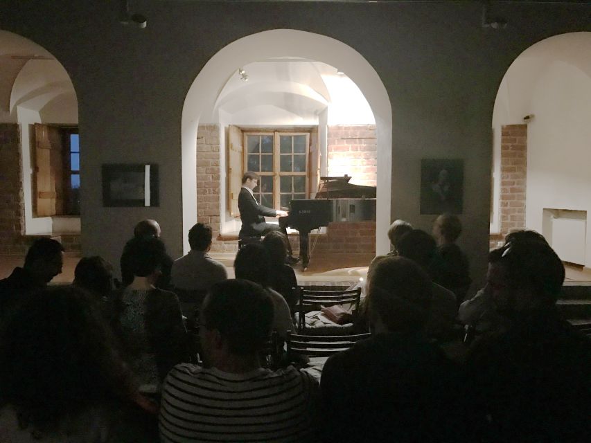 Warsaw: Chopin Concert in the Old Town - What a 1-hour Chopin program feels like