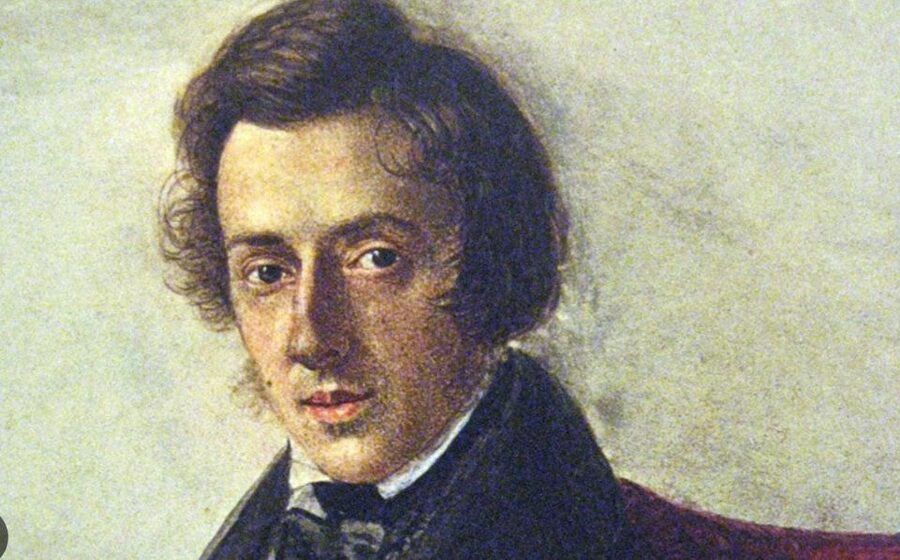 Warsaw: Chopin Concert Ticket With Glass of Champagne - Inside Fryderyk Chopin Concert Hall: Stucco Walls and Crystal Mirrors