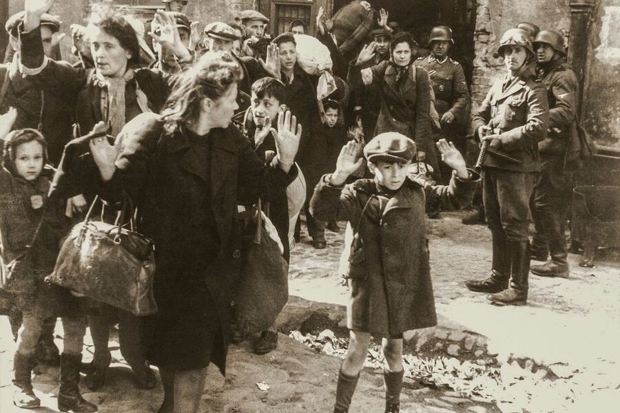 Warsaw: Ghetto, Jewish Cemetery & POLIN Museum Private Tour - Muranów Jewish Cemetery: slow down in a place created in 1809