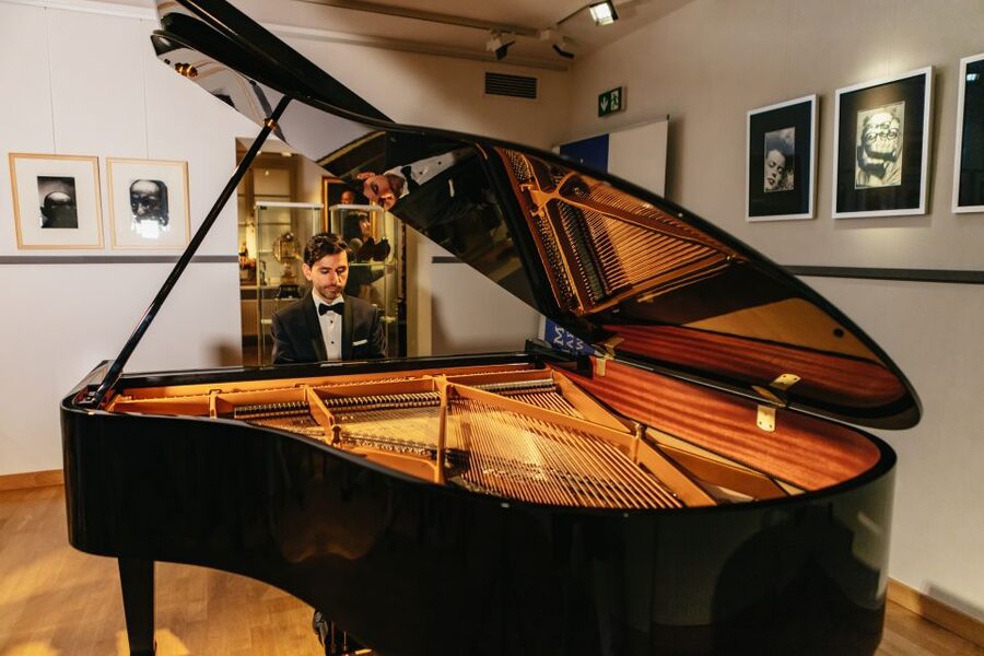 Warsaw: Live Chopin Piano Concert - The one drawback to watch for