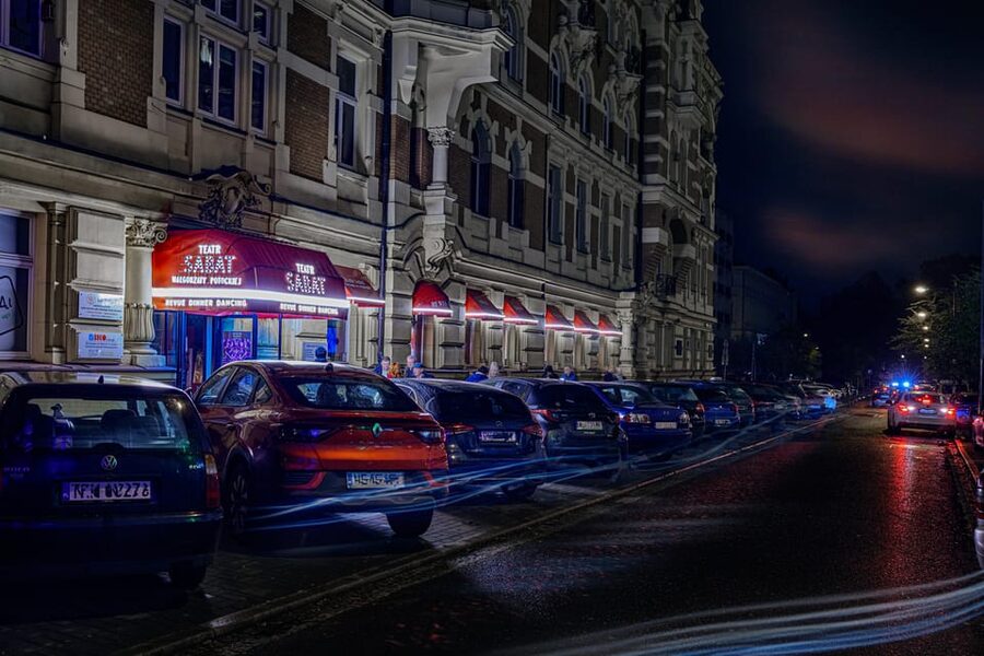 Warsaw: Live Show at Sabat Theatre - Teatr Sabat in Warsaw: what kind of night this really is