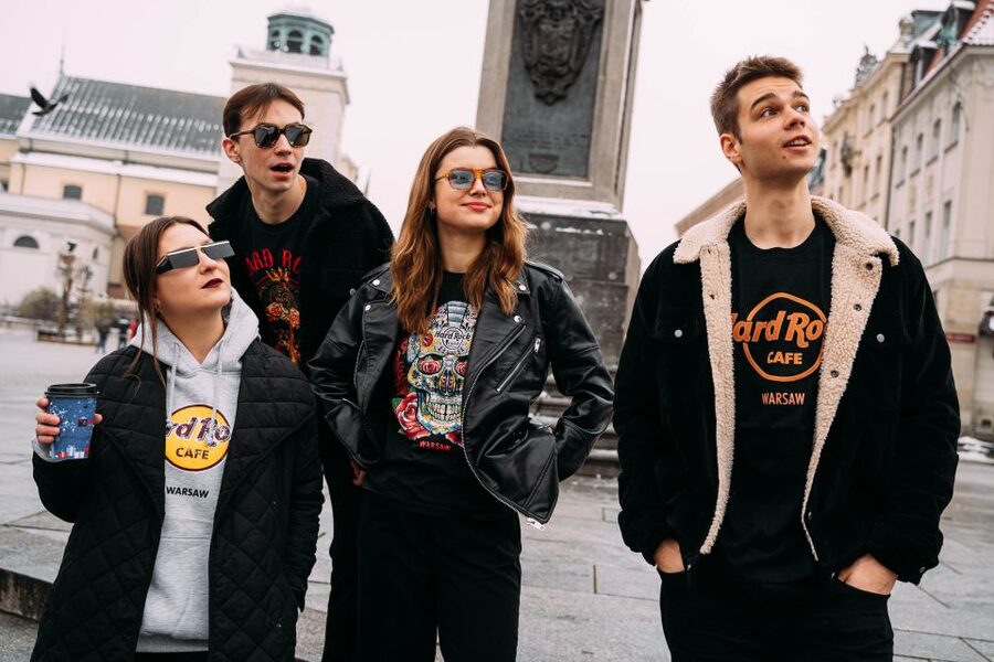 Warsaw: Lunch or dinner at Hard Rock Cafe with Skip-the-Line - The Rock Shop add-on, with a 10% discount