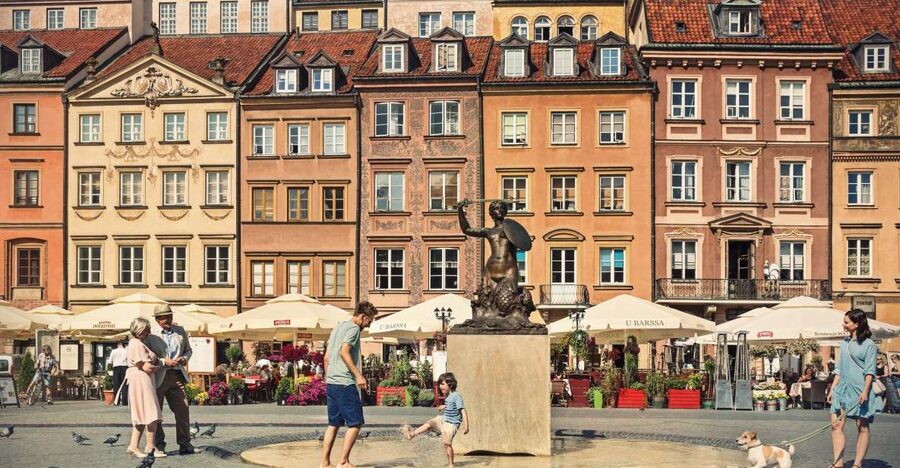 Warsaw: Old and New Town Private Walking Tour - Cathedral tombs: princes, kings, and Paderewski