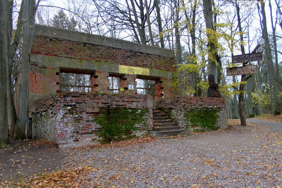 Warsaw: Private Full-Day Wolf's Lair Tour - Who this tour is for, and who might skip it